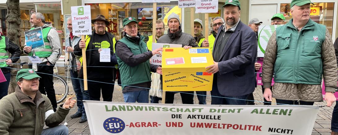 Mitglieder des HBV auf der Demo in Goslar