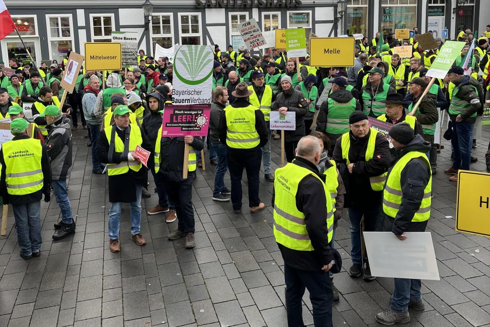 Demoteilnehmer verschiedener Bauernverbände aus ganz Deutschland