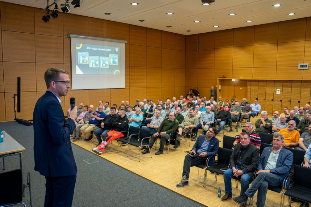 Staatssekretär Ruhl steht Rede und Antwort