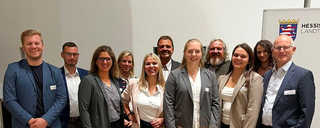 Team RBV Starkenburg mit der Erntekrone im hess. Landtag